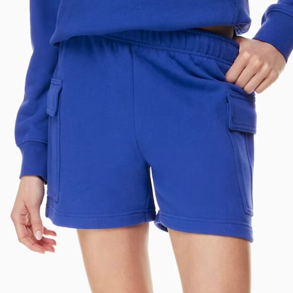 Aritzia Cozy Sweatfleece Mega Cargo Mid-Thigh Short - Picture 2 of 6